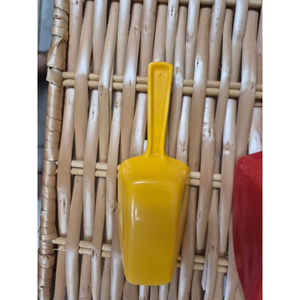 Vintage InterDesign Plastic Kitchen Scoops Red Yellow Set of 2 Hong Kong Retro